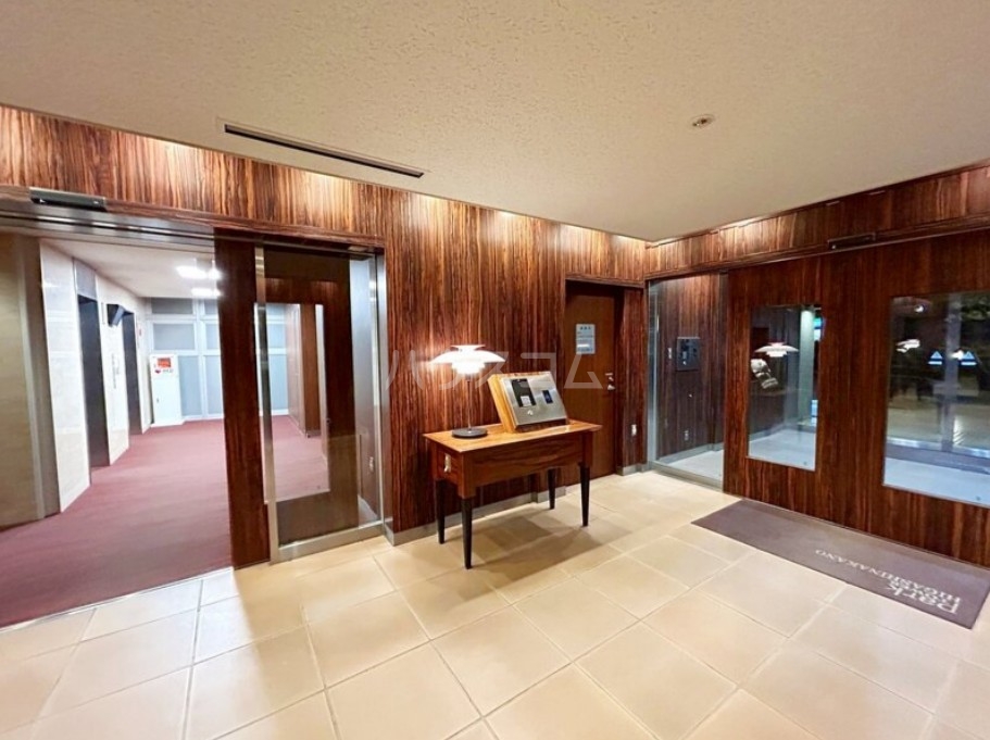 19/24 エントランス