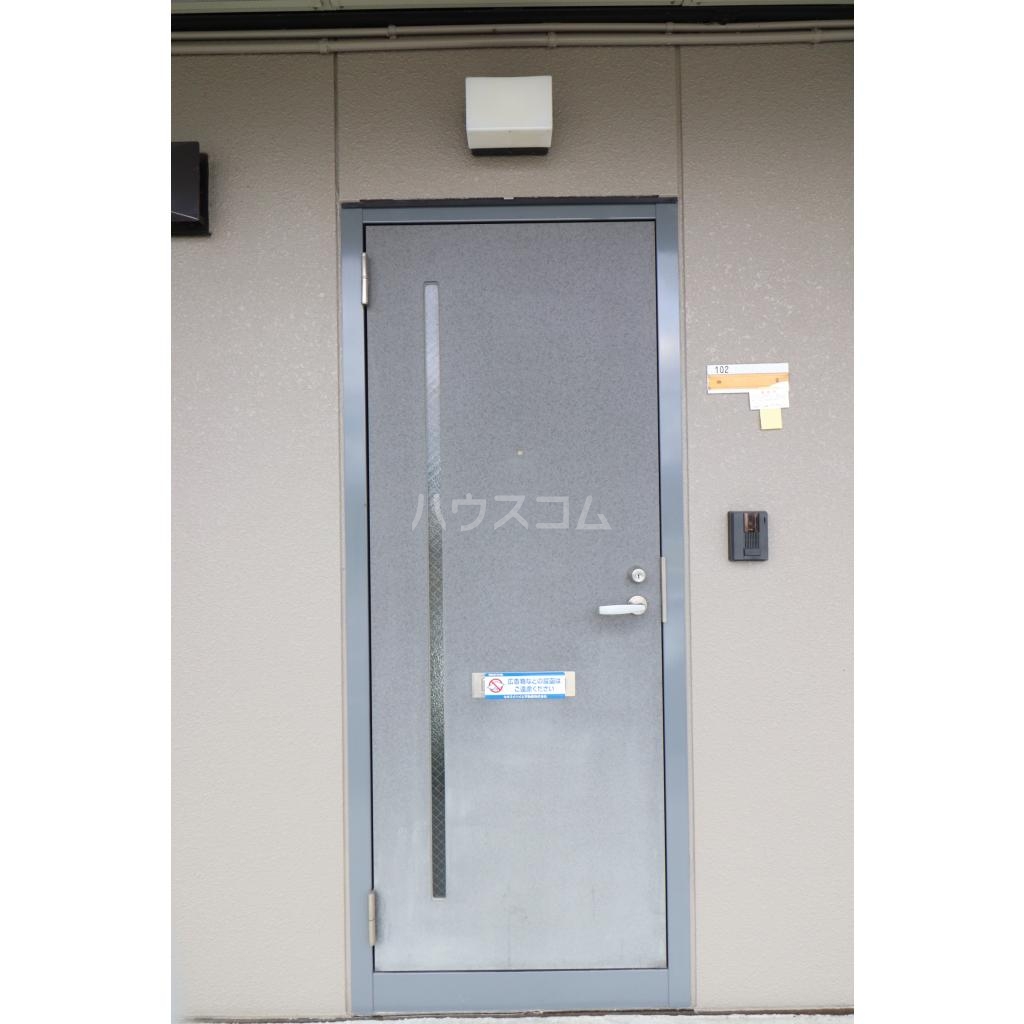 16/16 エントランス