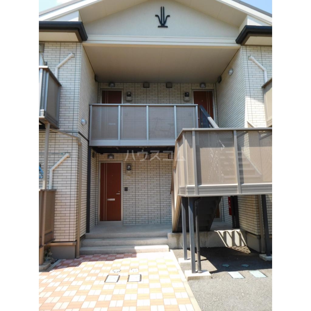 18/18 エントランス