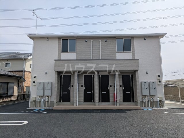 27/30 エントランス