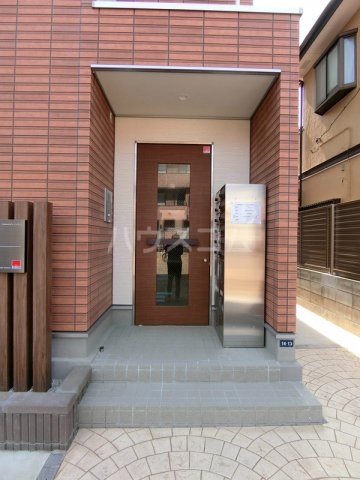 21/28 エントランス