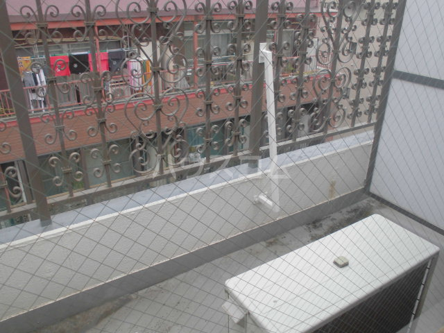 16/23 バルコニー