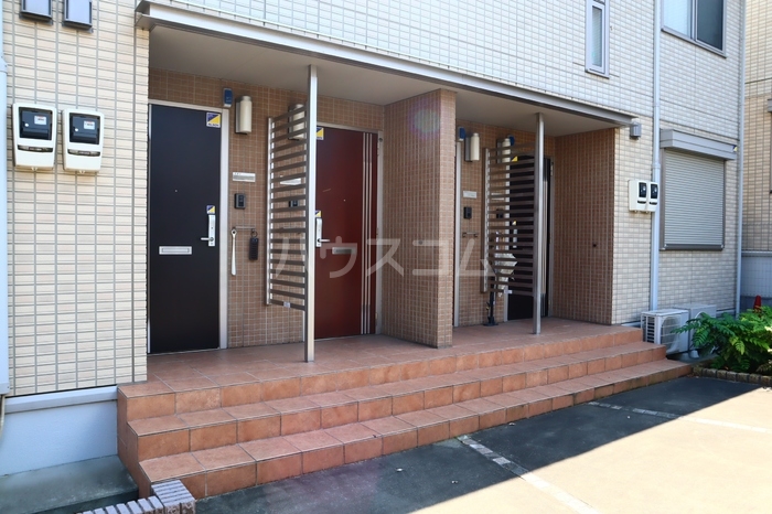 15/18 エントランス