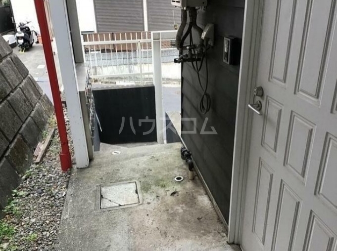 15/22 エントランス