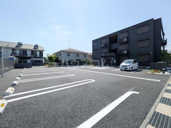 15/24 駐車場