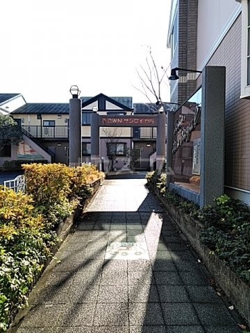 21/30 エントランス