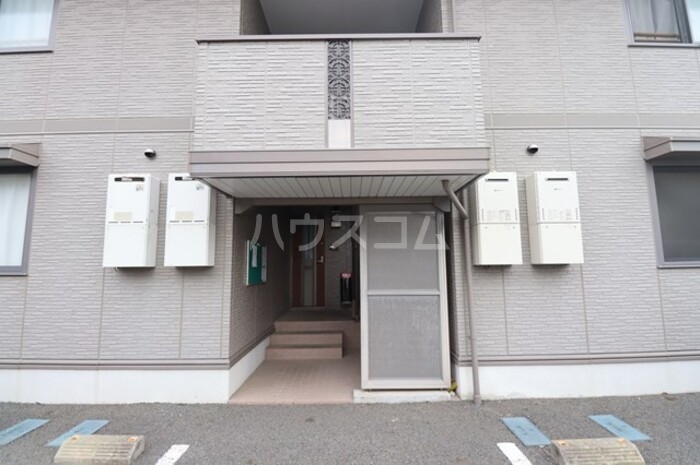 2/4 エントランス