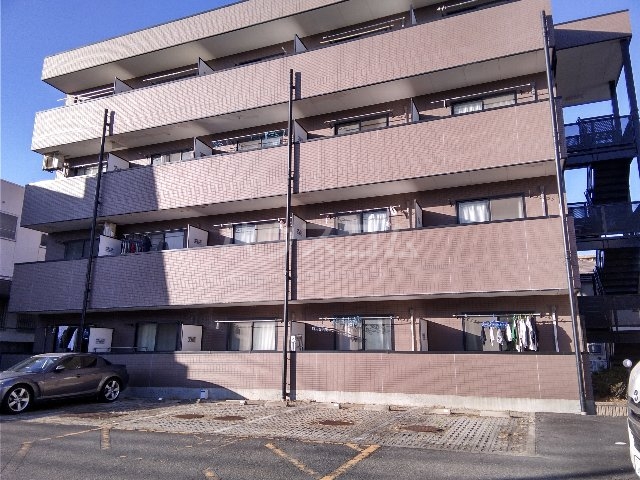 16/25 エントランス