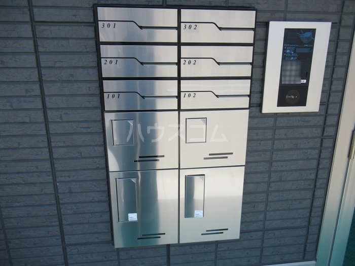 18/26 エントランス