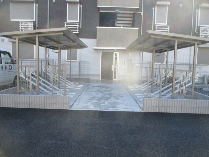 2/4 エントランス