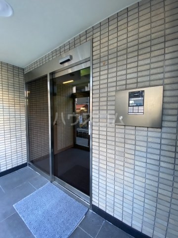 22/30 エントランス