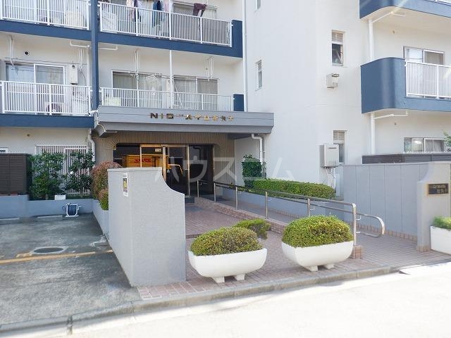 16/18 エントランス