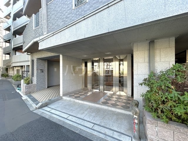 14/21 エントランス