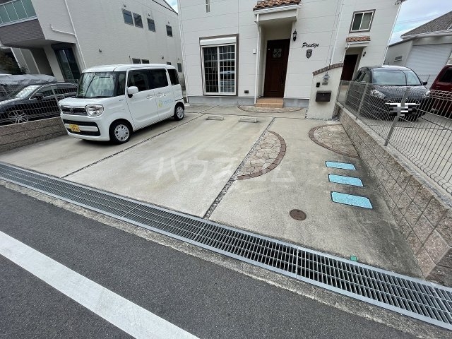 22/30 駐車場