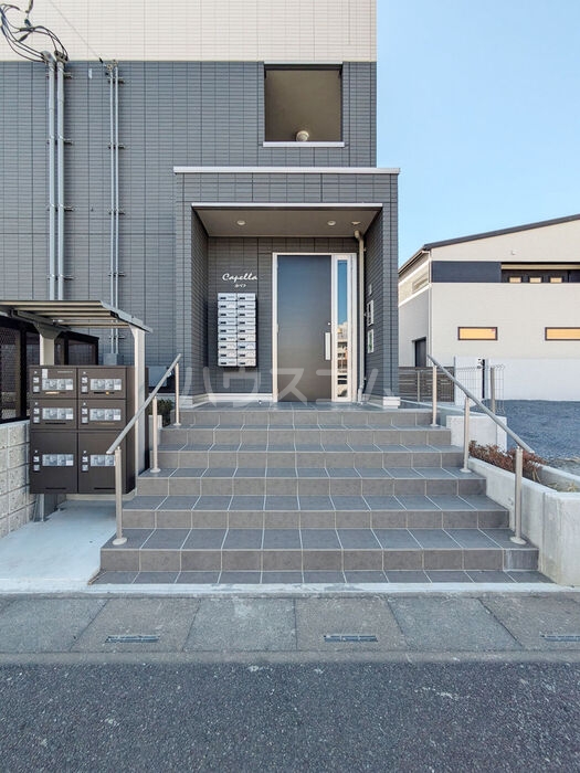 13/22 エントランス