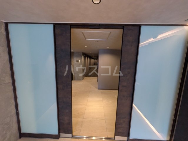 16/26 エントランス