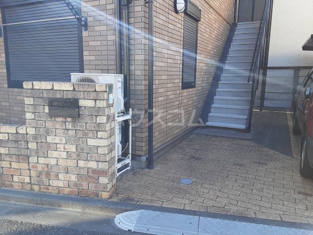 22/29 エントランス