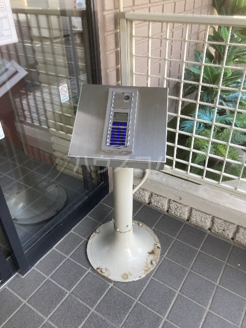 17/26 エントランス