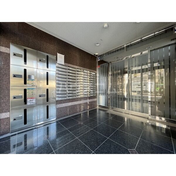 17/28 エントランス