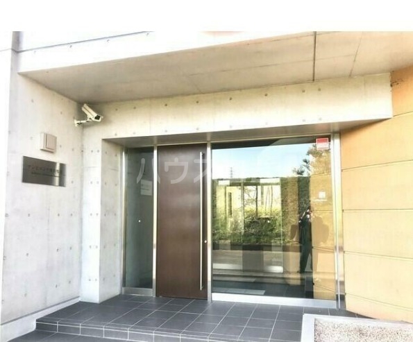 13/23 エントランス