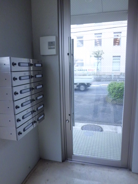 21/29 エントランス