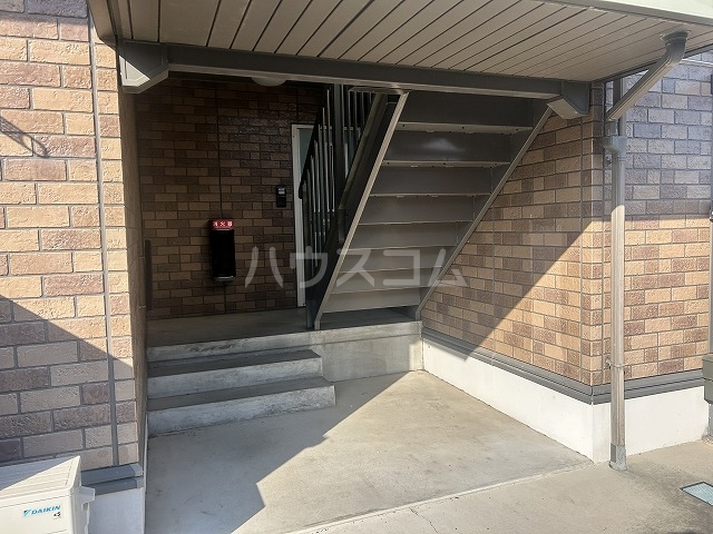 20/25 エントランス