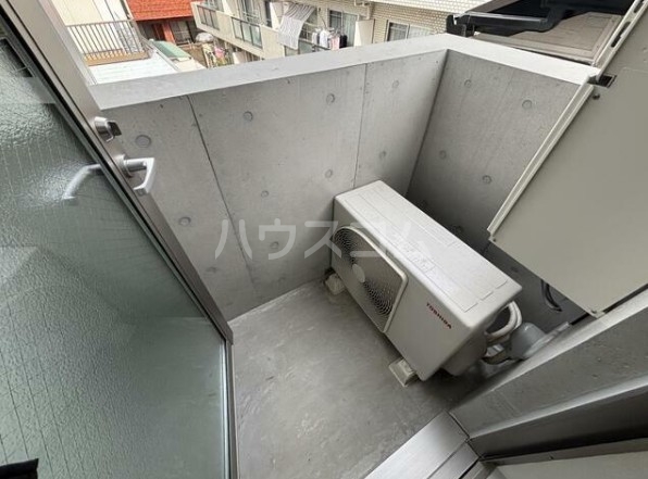 15/22 バルコニー