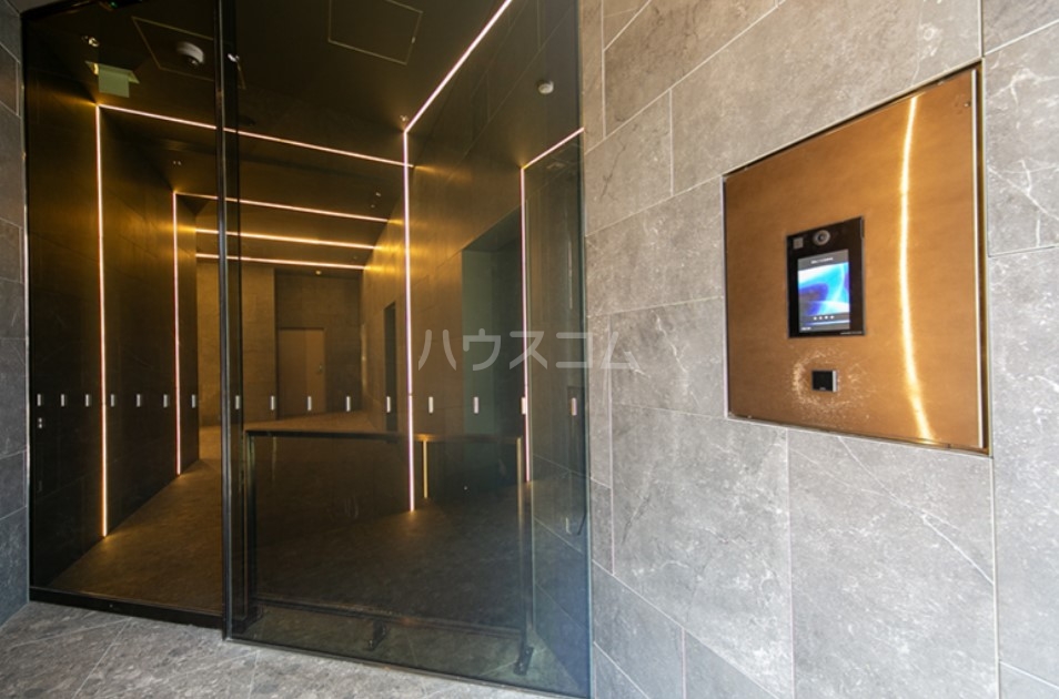 17/21 エントランス