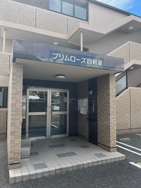 21/29 エントランス