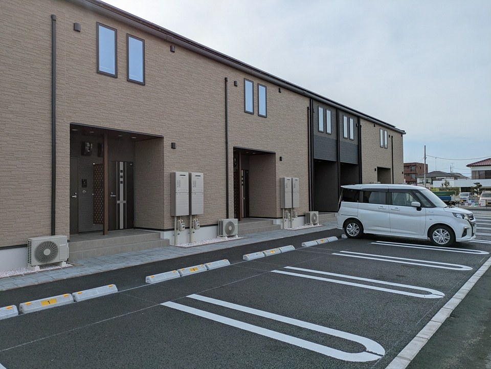 28/30 駐車場