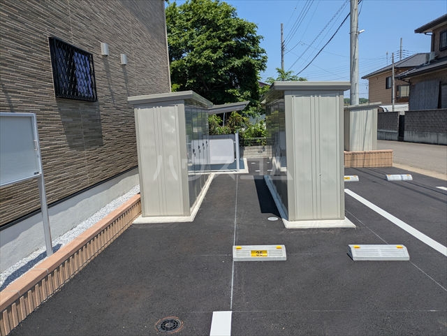 28/30 駐車場