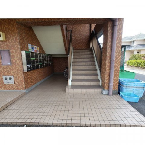 17/25 エントランス