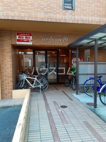 2/2 エントランス