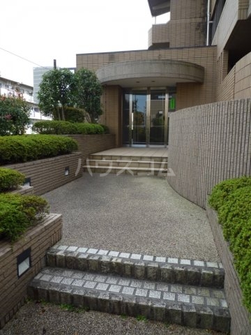 16/22 エントランス