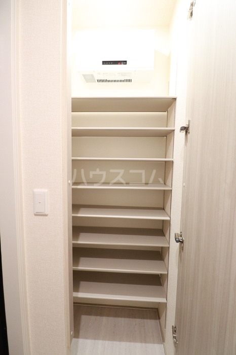 13/30 収納