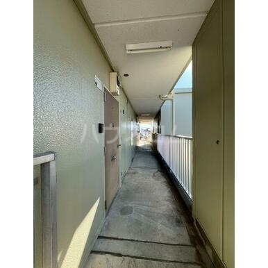 21/30 エントランス