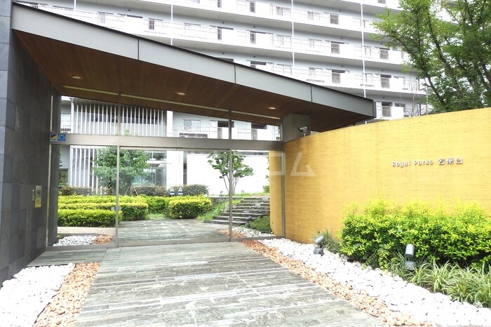 28/30 エントランス