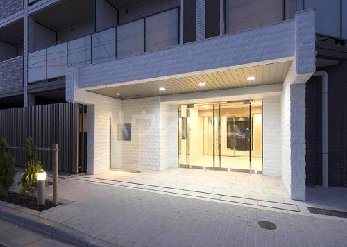 13/15 エントランス