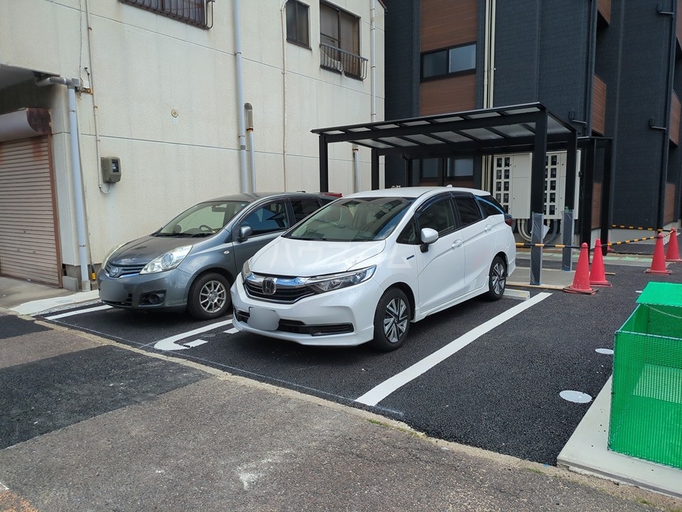 21/30 駐車場