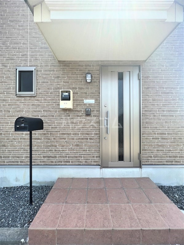 21/23 エントランス