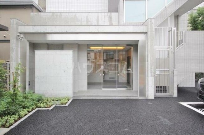 29/30 エントランス