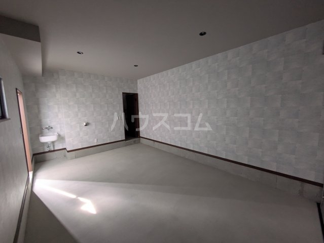 27/30 駐車場