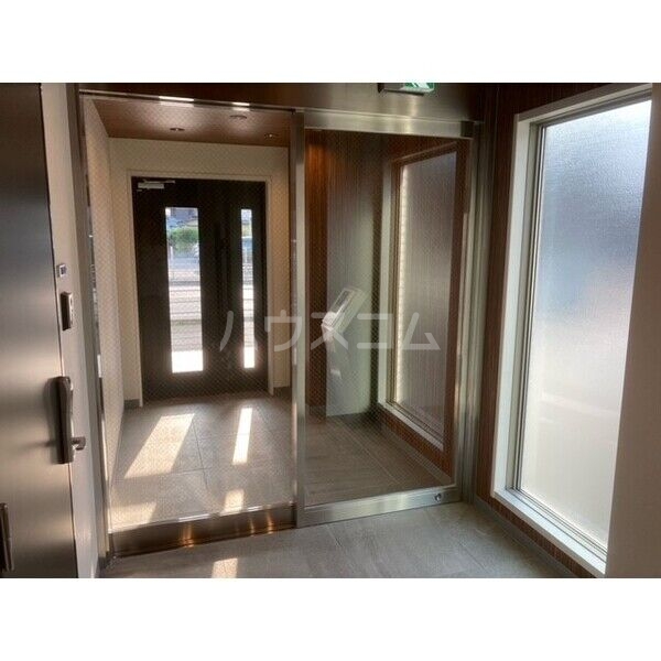 14/23 エントランス