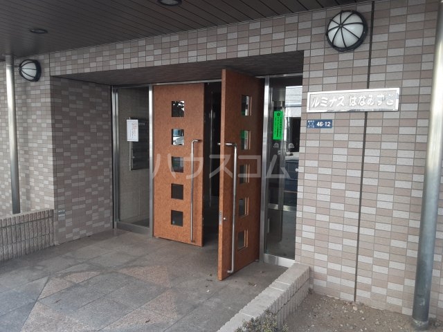 25/30 エントランス