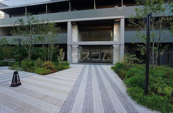 22/30 エントランス