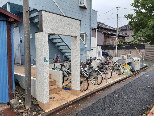 18/24 エントランス