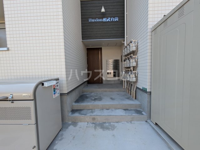 29/30 エントランス