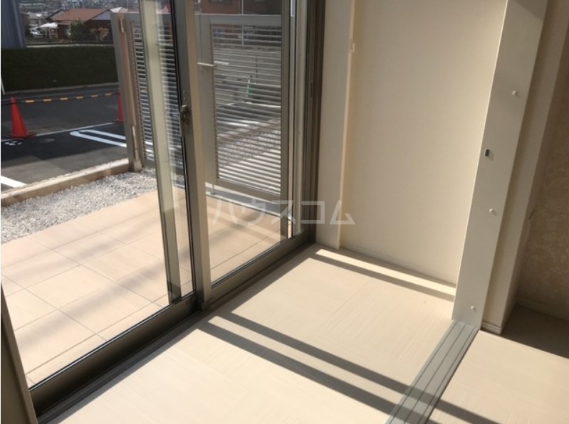 16/27 バルコニー