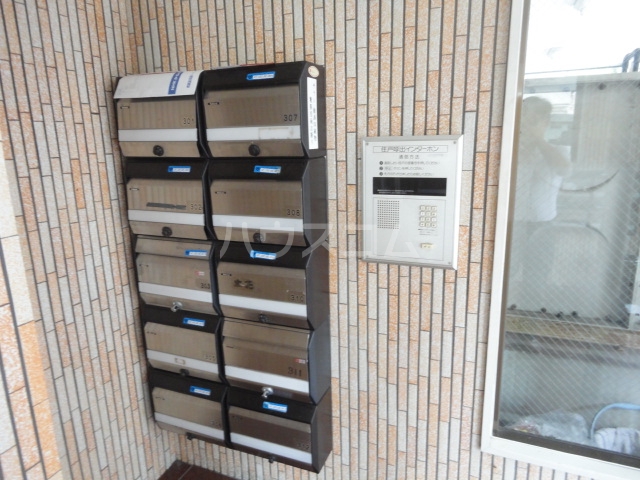 16/22 エントランス