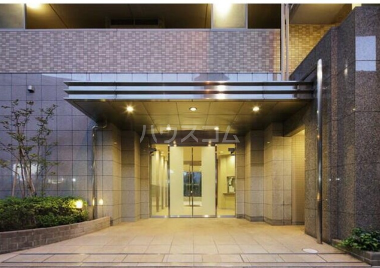 14/19 エントランス